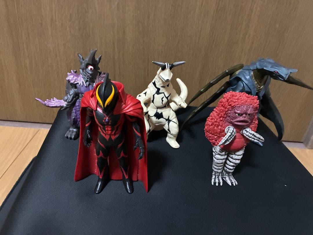 ウルトラマン　怪獣　ソフビ　まとめ売り　50体