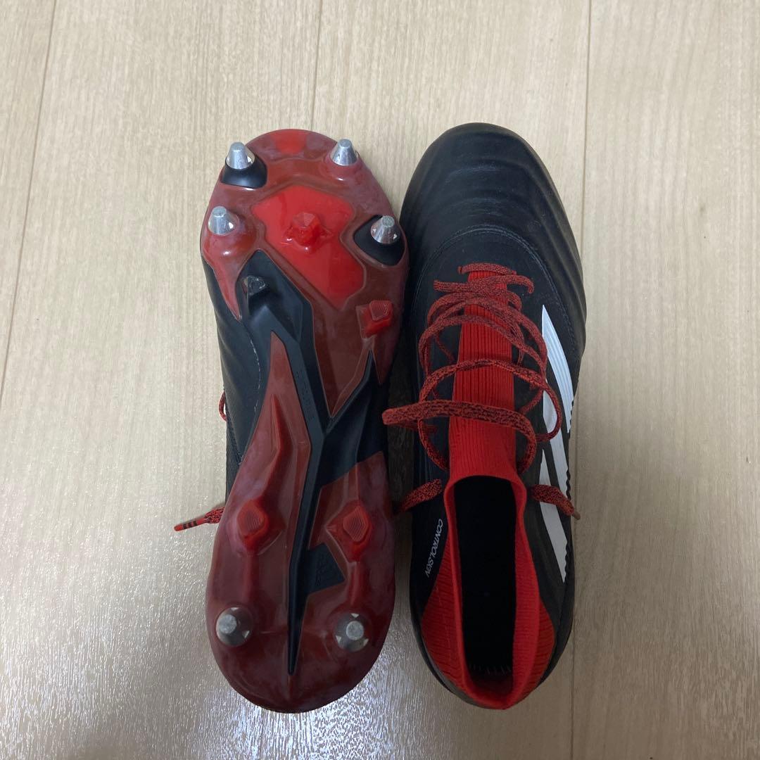 アディダス PREDATOR