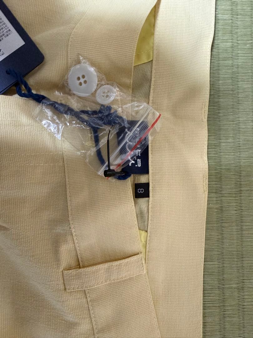 mutaMARINE イエローショートパンツ サイズ8