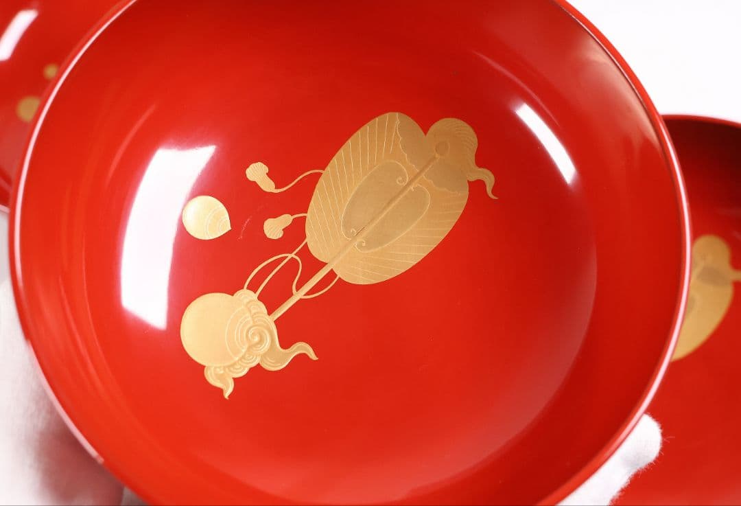 【MB36】輪島塗 宝尽くし金蒔絵 朱塗椀 三客 小槌 軍配 霊芝 木製漆器