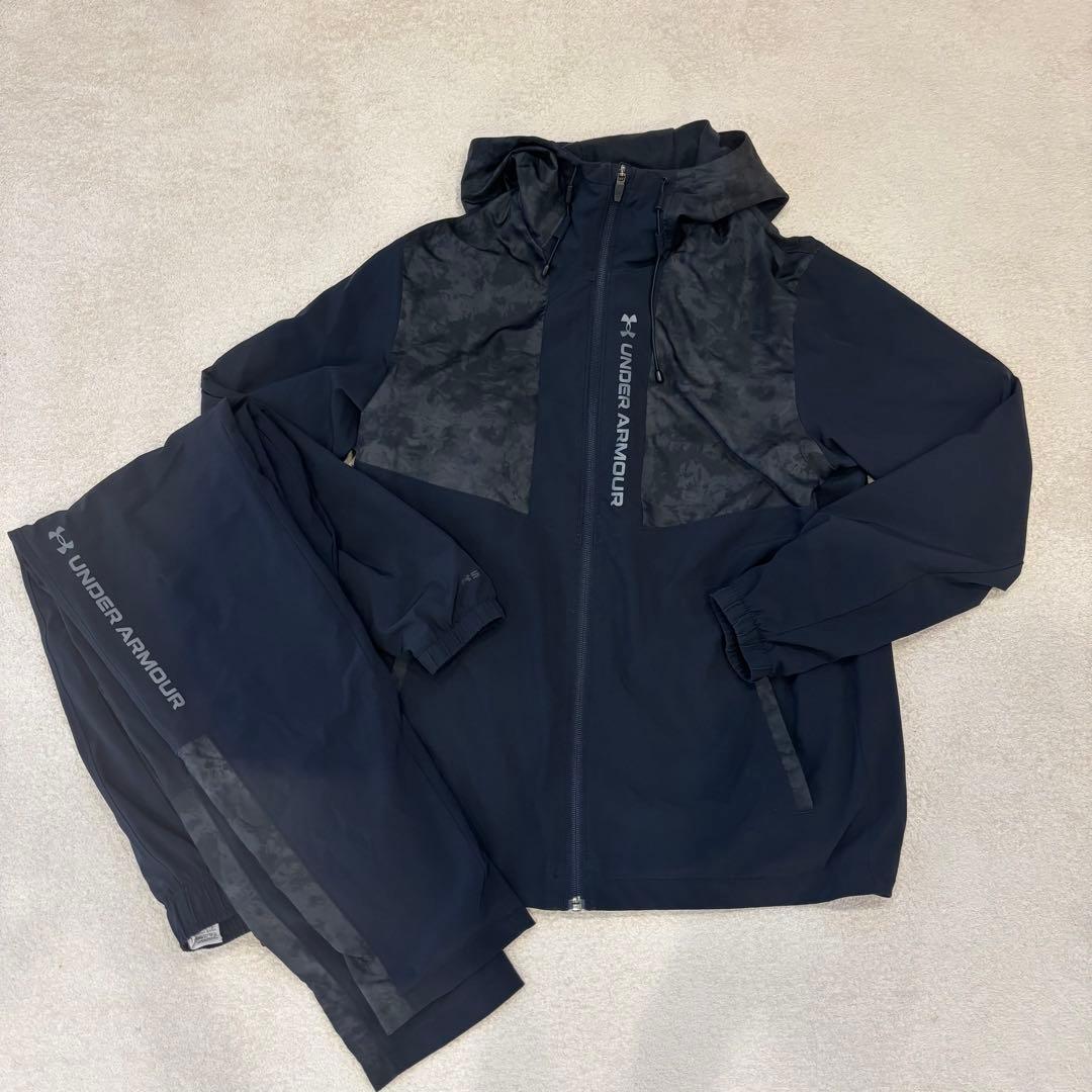 UNDER ARMOUR フード付きジャケット×パンツ　セットアップ
