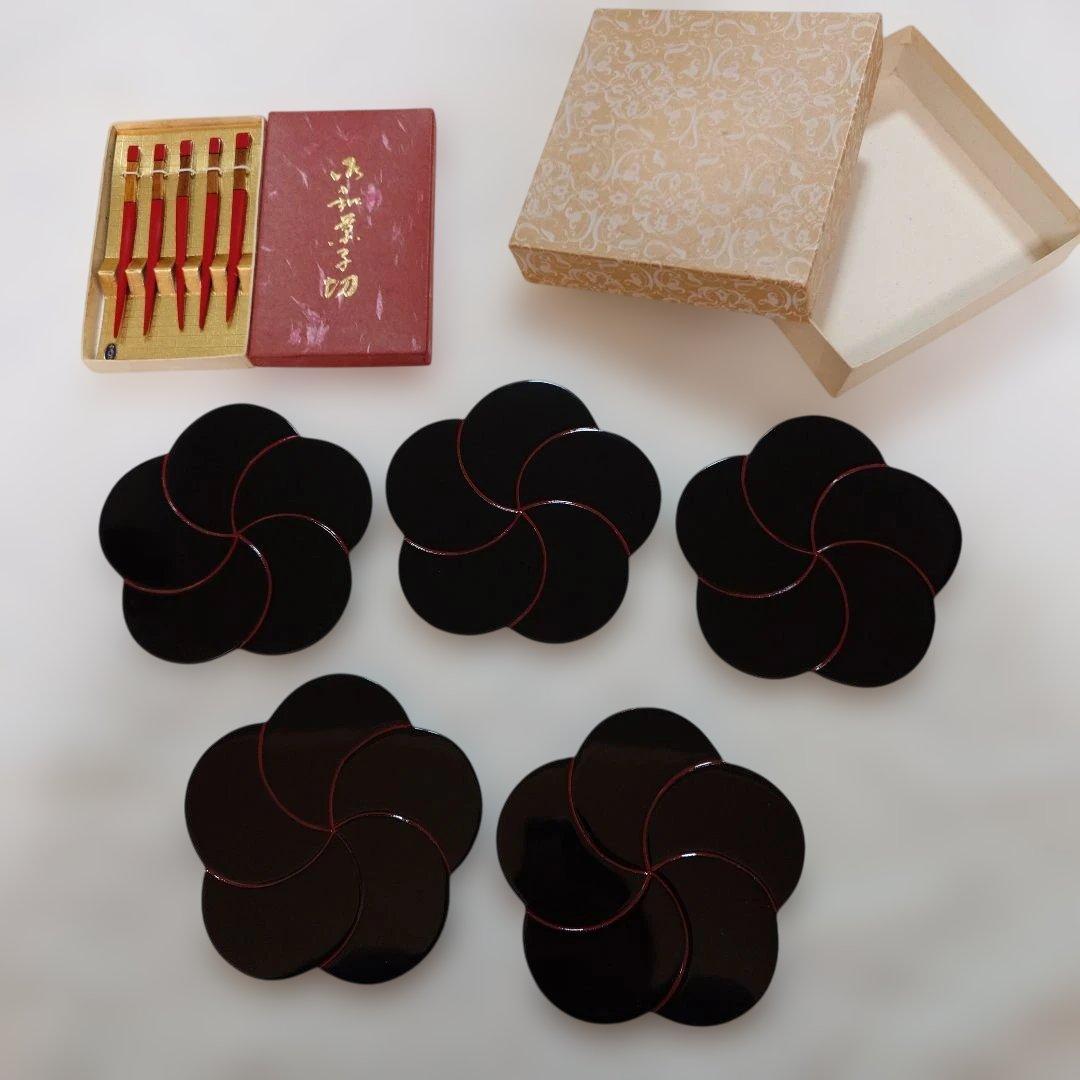 【昭和レトロ】漆器 菓子器（銘々皿）5個と和菓子用楊枝5本のセット