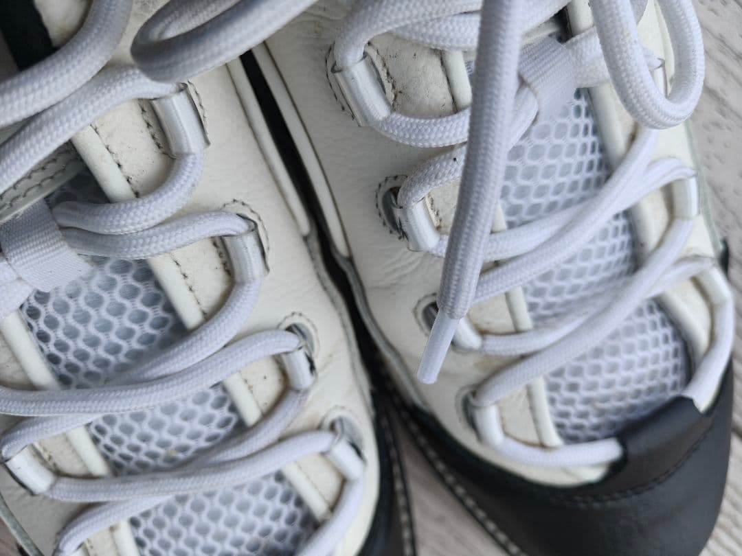 2足セット　中古　ゴルフシューズ　各2～3度利用　MARK & LONA他