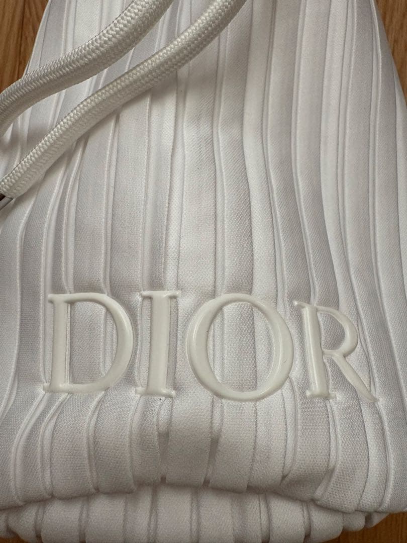 DIOR ユイルネクターアンテグラールとノベルティ