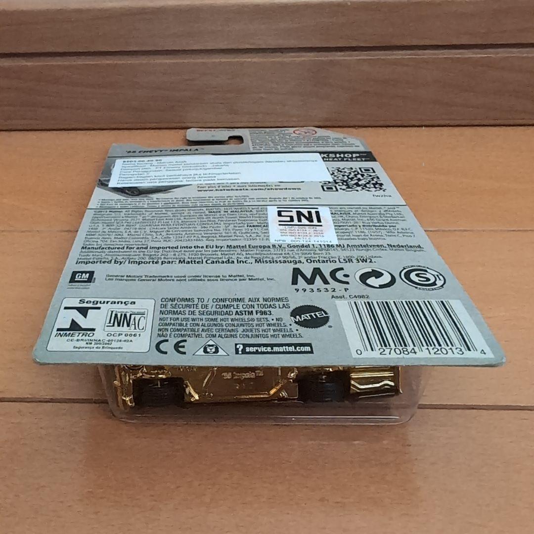 ホットウィール スーパートレジャーハント '64 CHEVY IMPALA