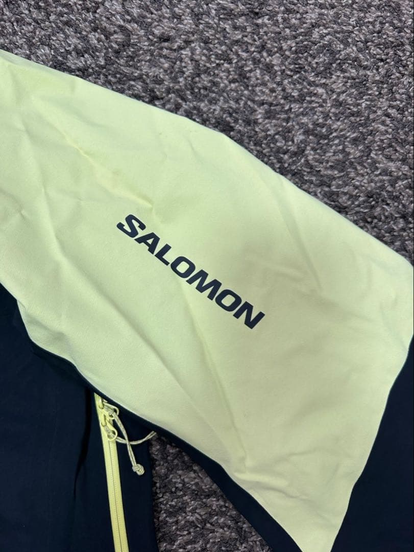 値下げしました最高機種　SALOMON スキーウェアセット イエロー/ブラック