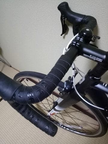 [ルイ・ガノー]18速変速のスポーツアルミロードバイク2018年モデル