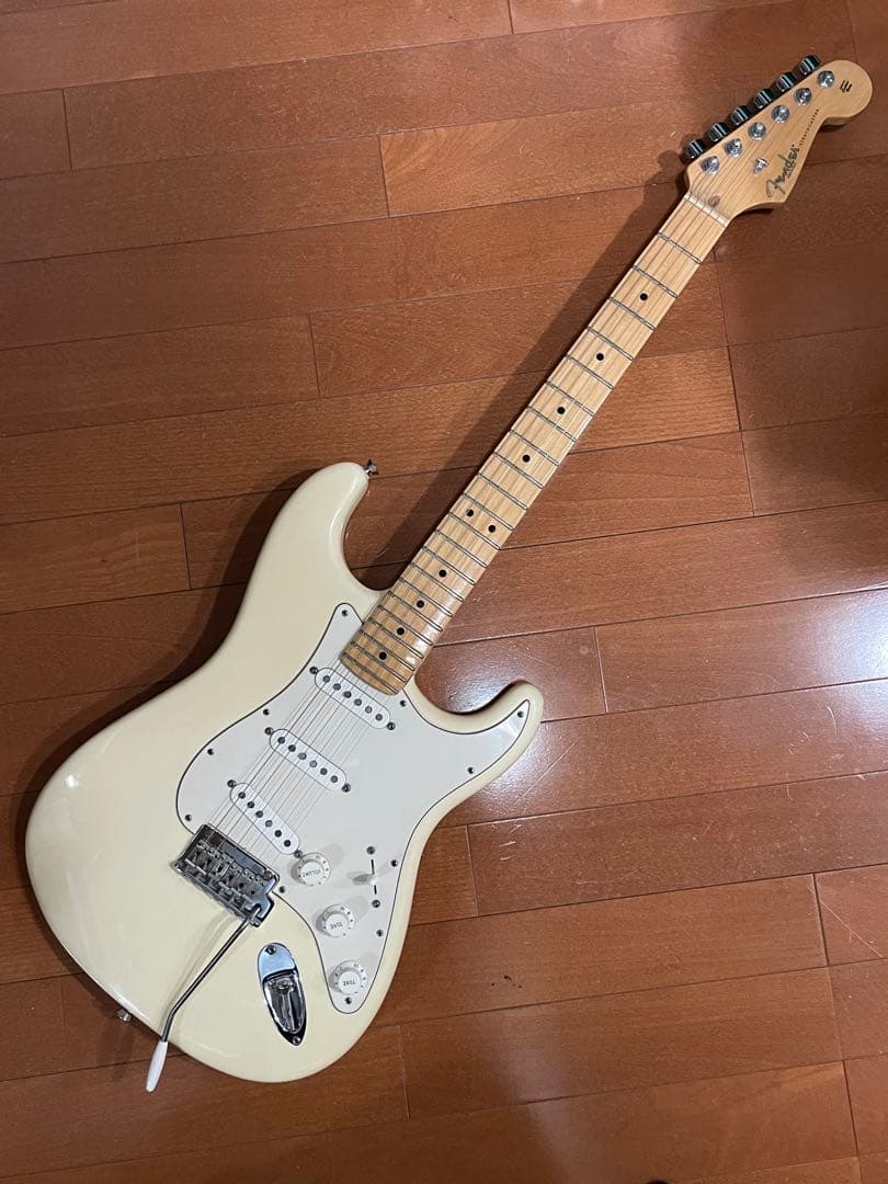 ギター FENDER AM STANDARD ST OWT/M