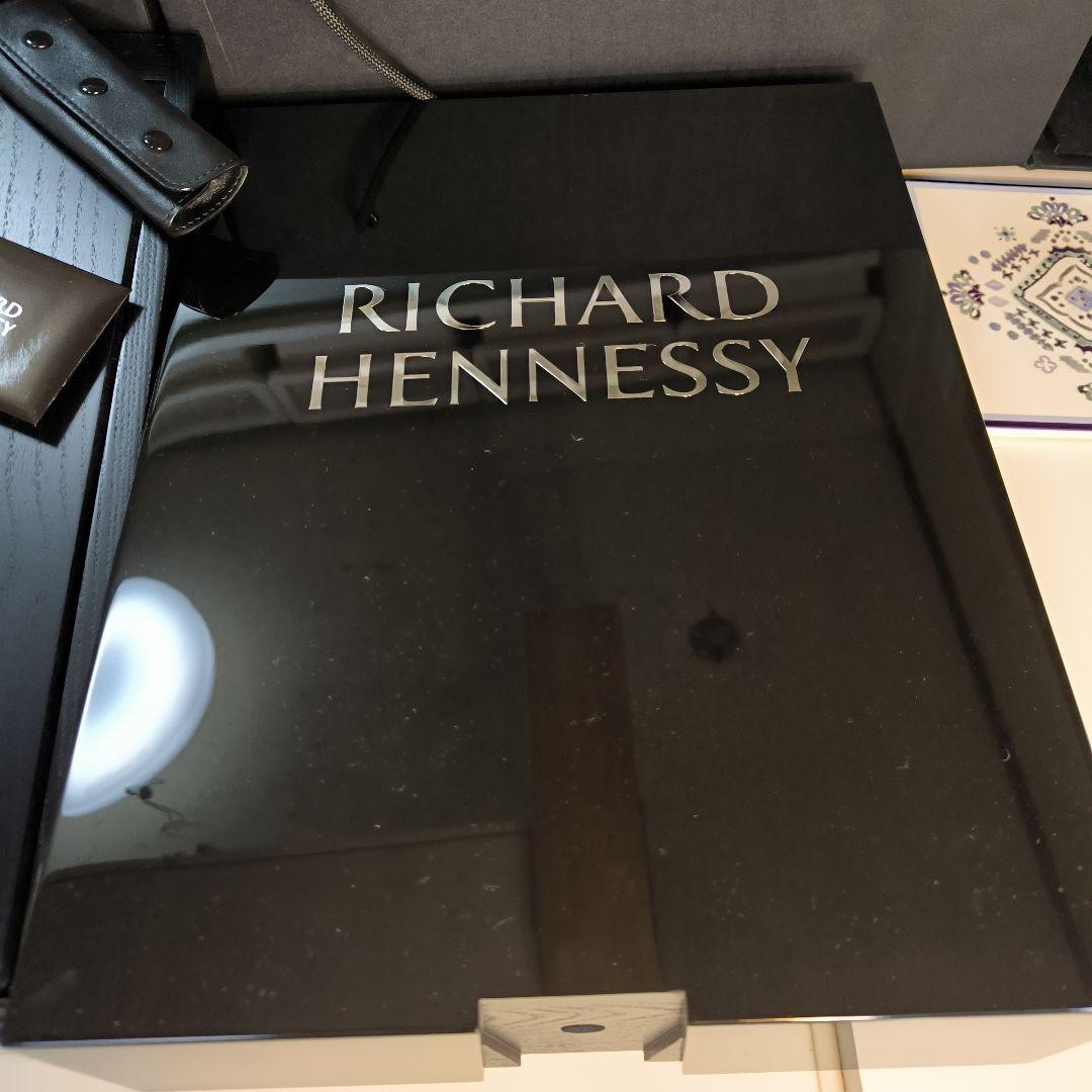 こだ 正規品のヘネシー リシャール、未開封、専用箱、外箱 、カード付き