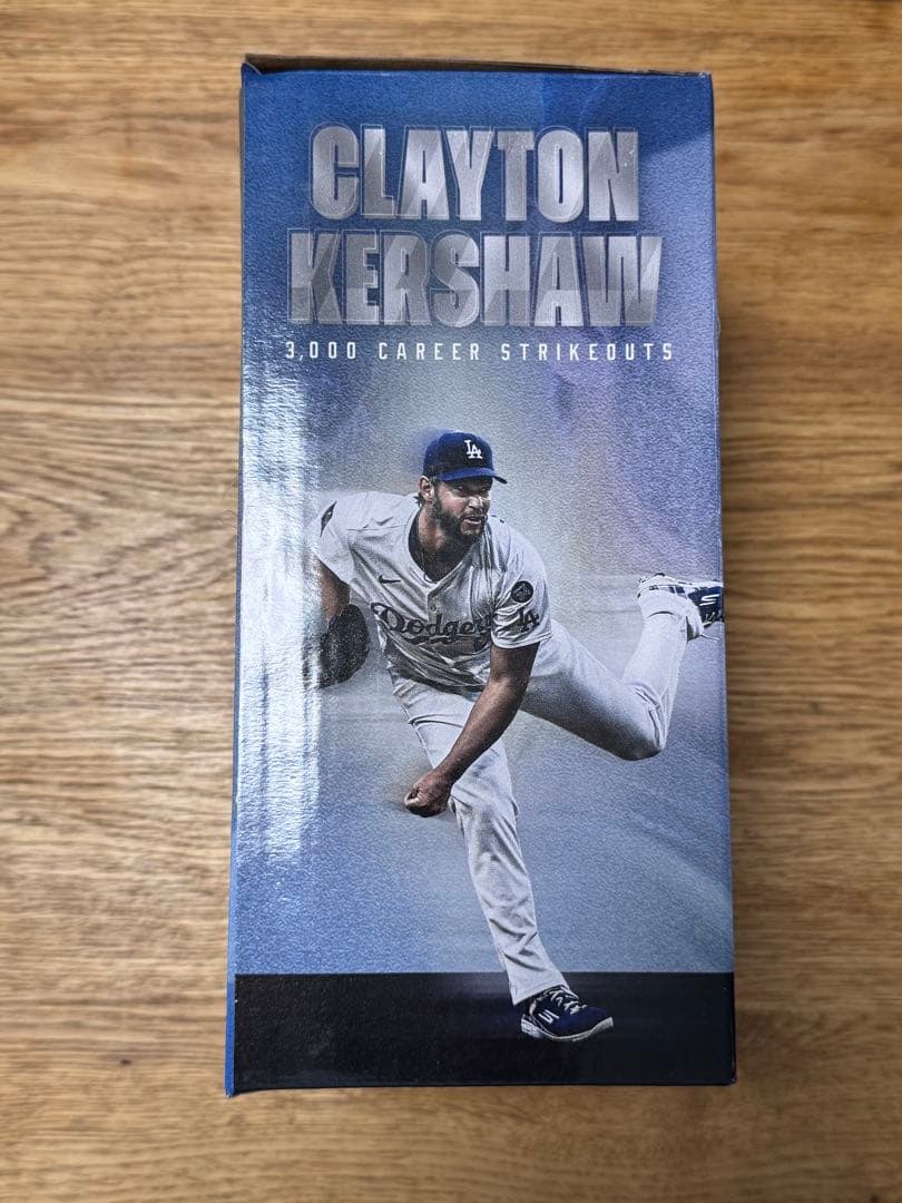 激レア　カーショー 3000奪三振 ボブルヘッド　プラチナ　年間シート保持者のみ