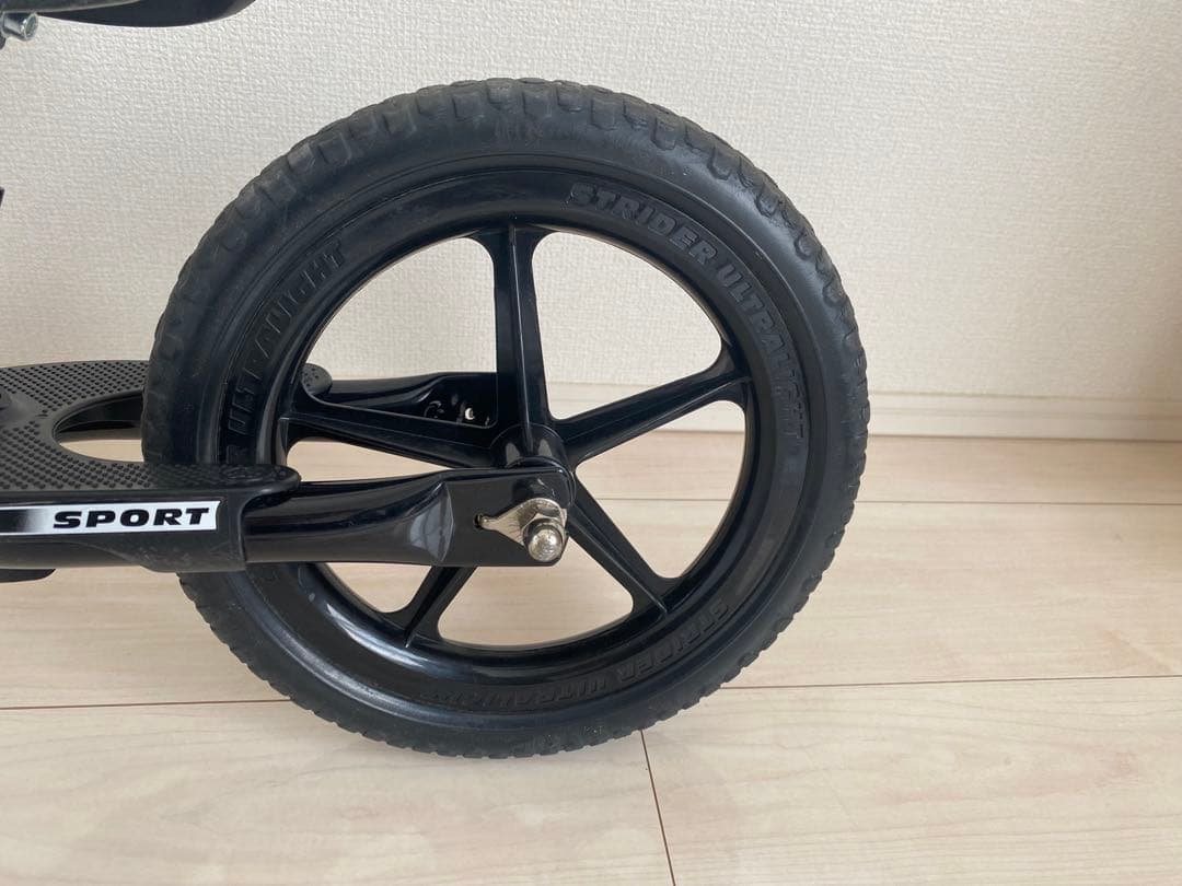 正規品　STRIDER バランスバイク ブラック　スポーツ