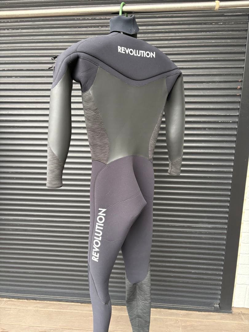 REVOLUTION レボリューション セミドライ・フルスーツ【L〜XL・美品】