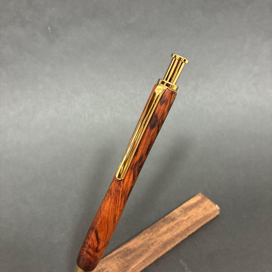 ハンドメイド木軸ボールペン　樹種《スネークウッド》　＊超希少材