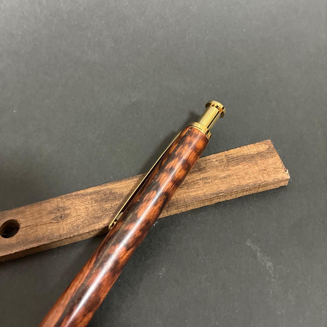 ハンドメイド木軸ボールペン　樹種《スネークウッド》　＊超希少材