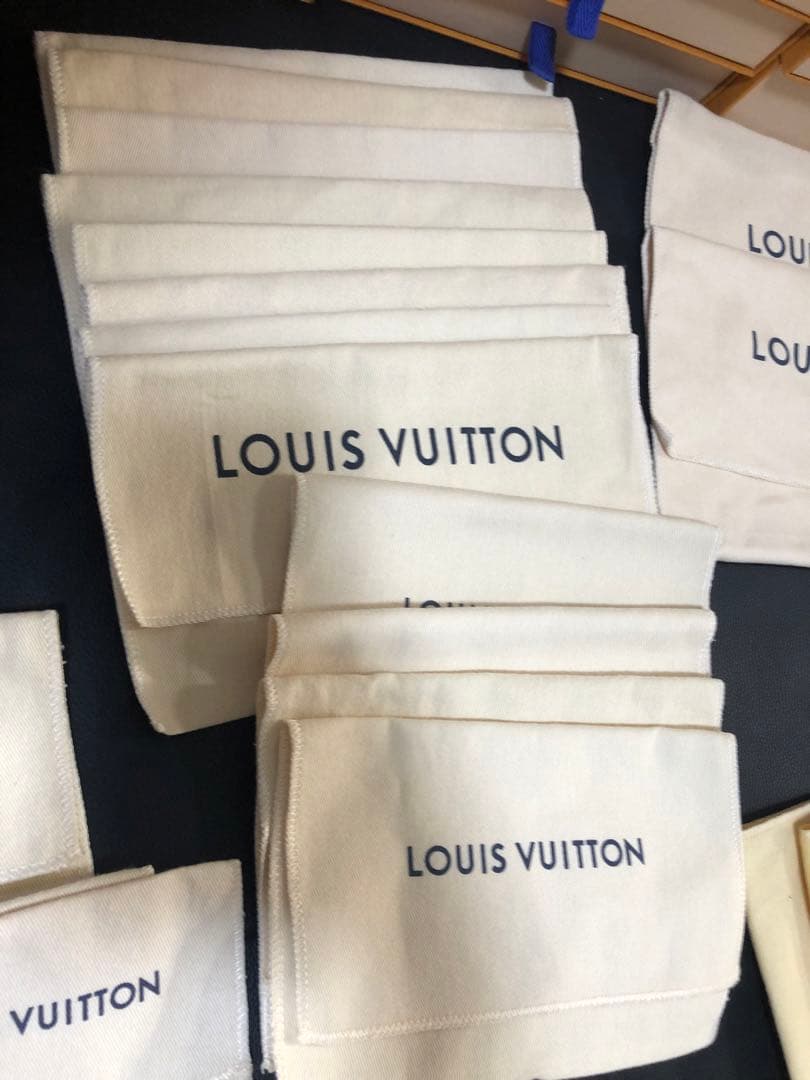 ルイヴィトン　ジッピーウォレット空箱、保存袋　財布空箱、保存袋　小物空箱、保存袋