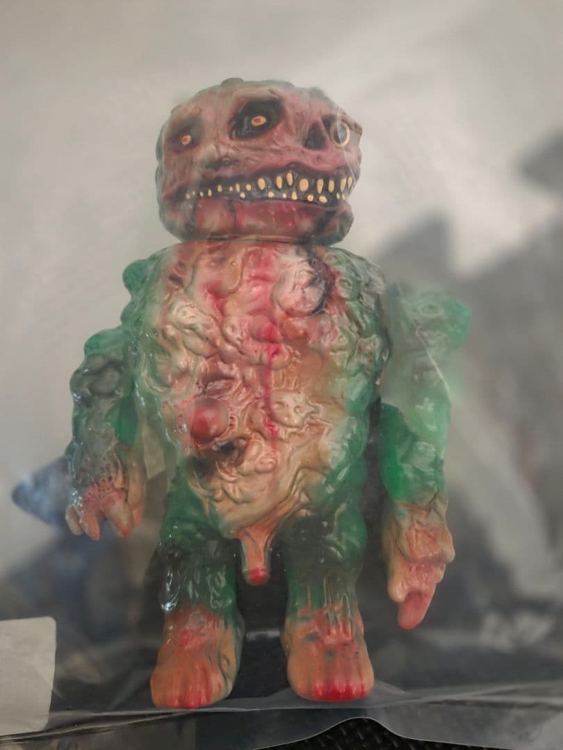 FRANK MYSTERIO/プリミハポ/グリーン　墓場の画廊