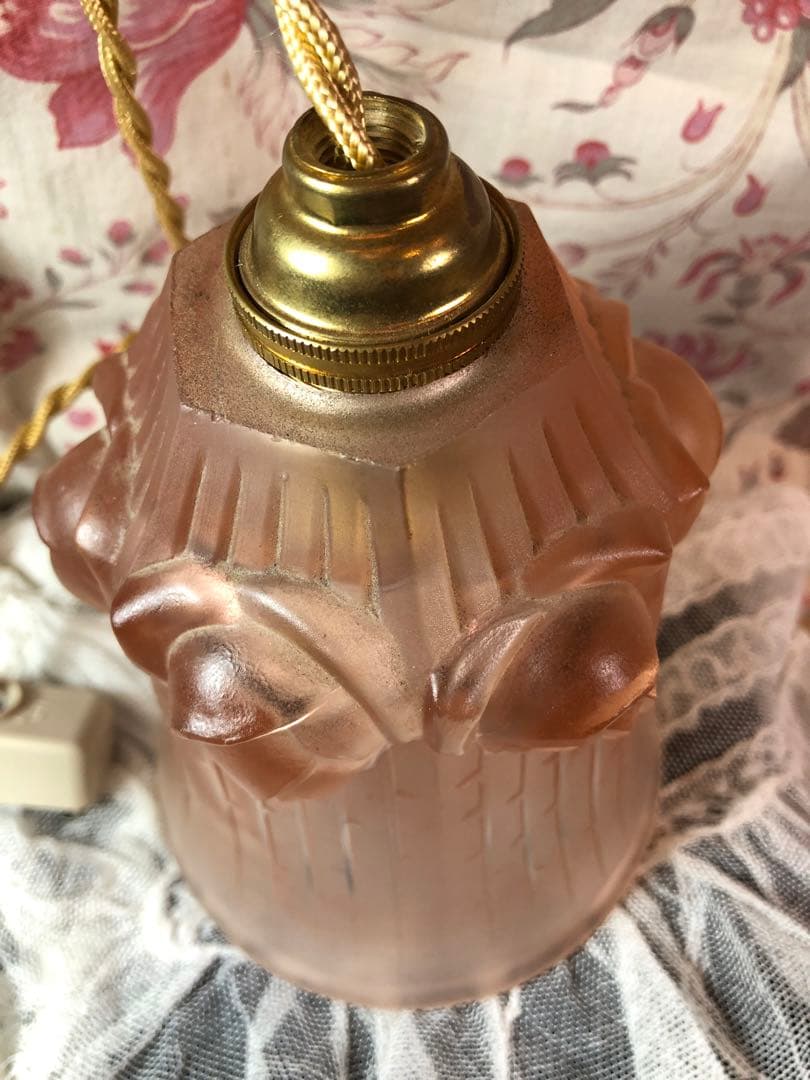 フランス仕入れ　ピンクシェード. コード込み