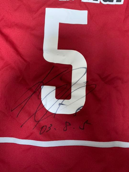 鹿島アントラーズ　中田浩二　サイン入りユニフォーム　レア