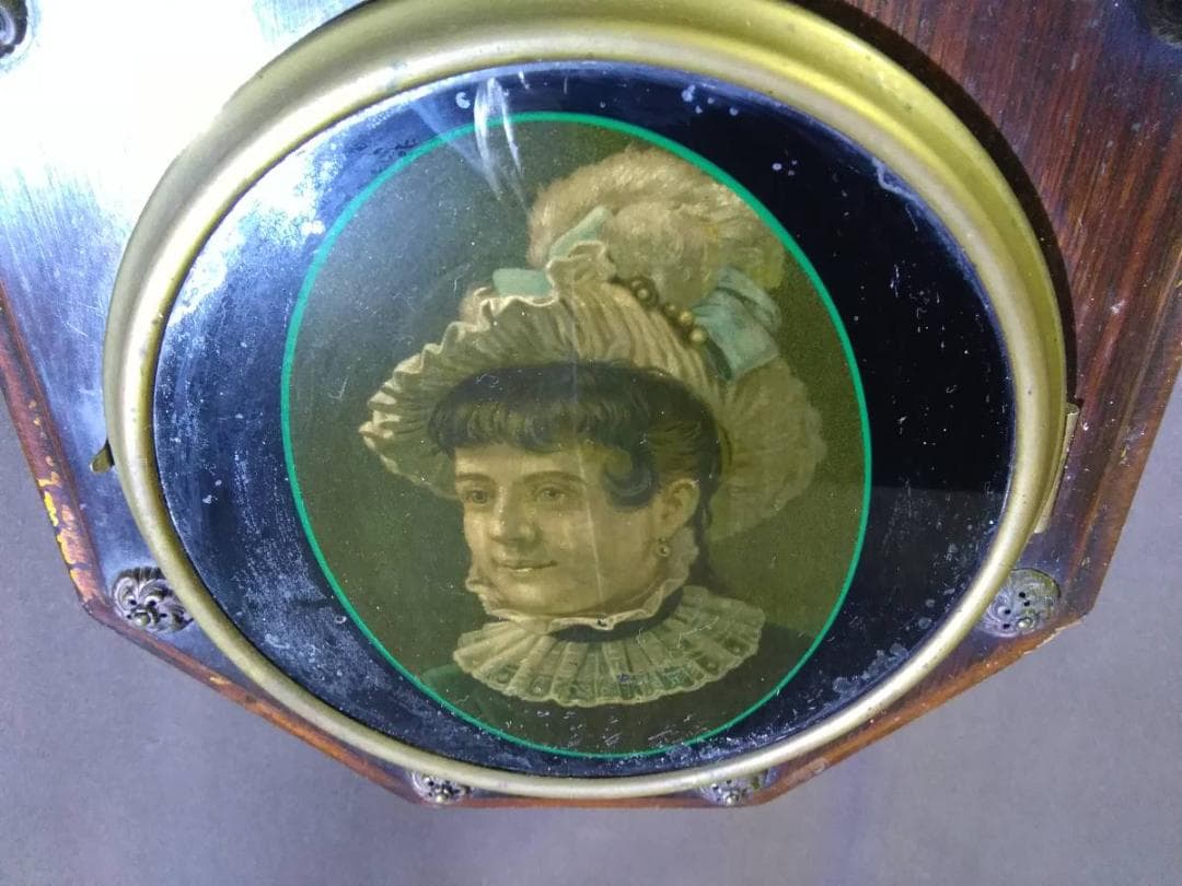 貴重　ＵＳＡ　セストーマス製　中世の騎士　貴族絵　金属製金具飾り付　古い八角時計