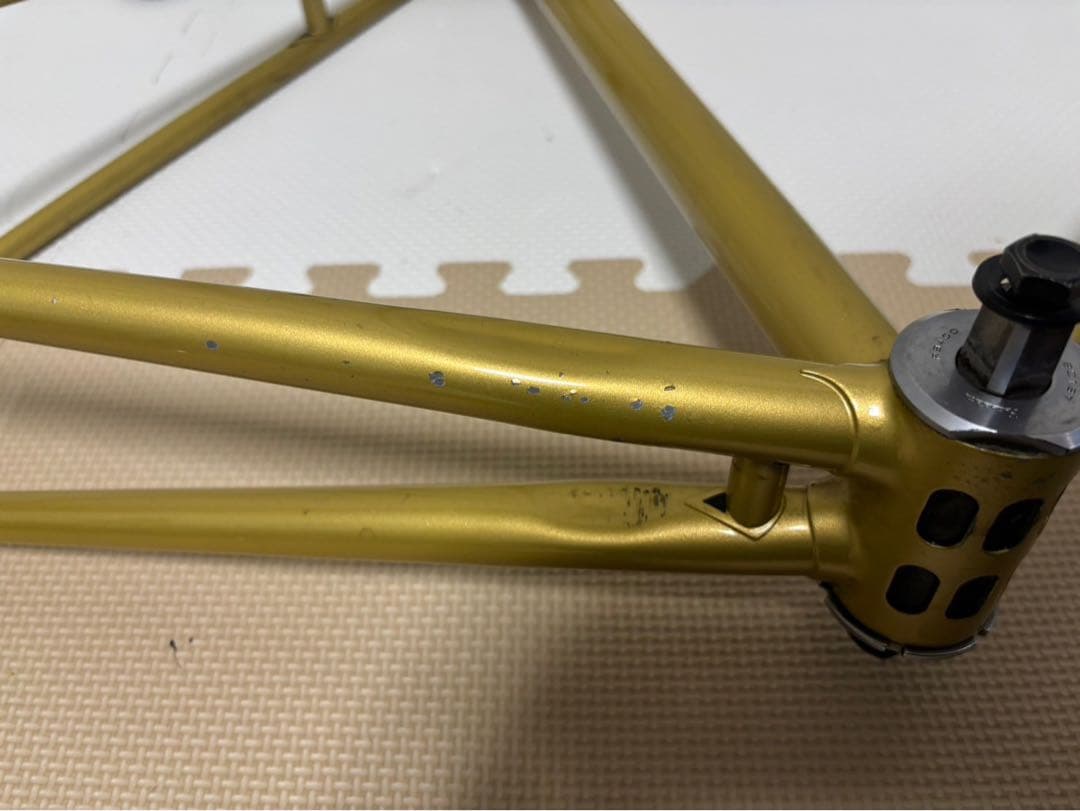 ゴールド ピストフレーム