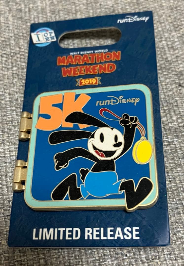 レア 限定 ディズニー ピンバッジ オズワルド RunDisney マラソン