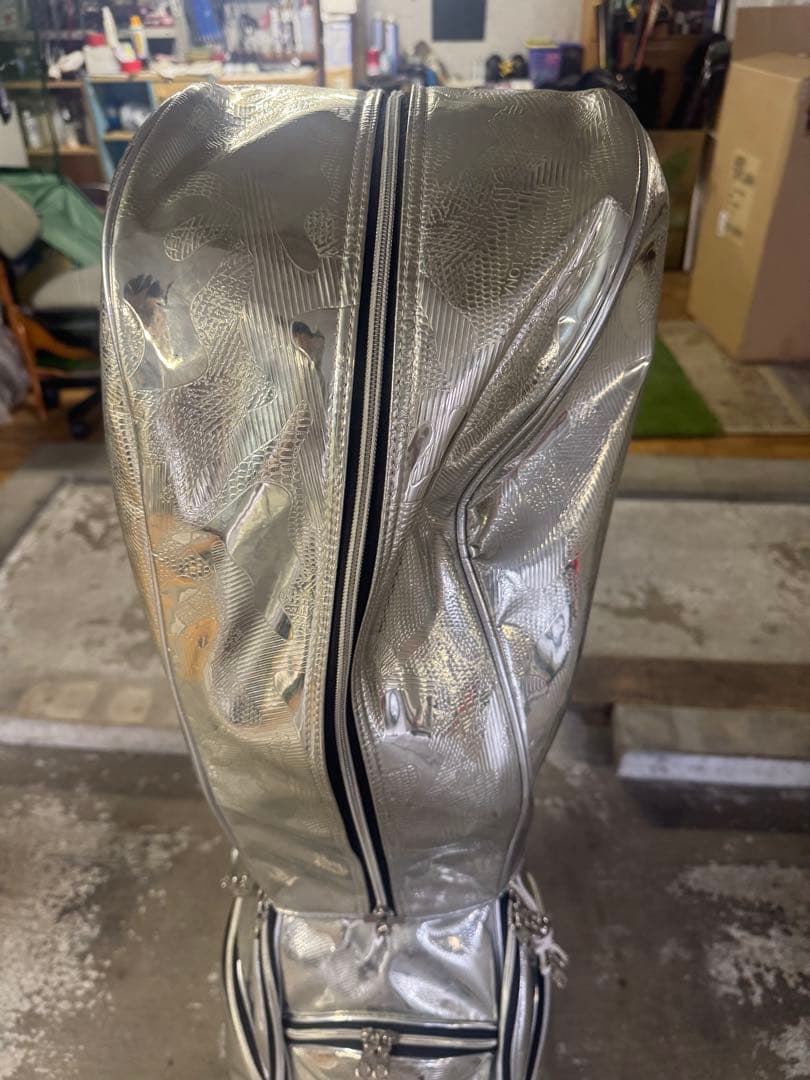 MARK & LONA メタリックシルバーゴルフバッグ