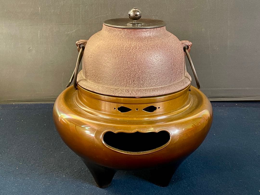 【未使用 美品】「母」 唐銅 朝鮮風炉 真形釜添 釜師 敬典 釜鐶 共箱(敬F)