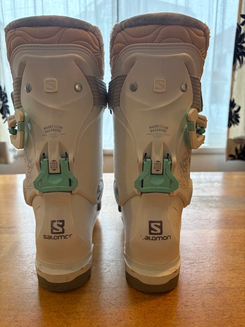 使用僅か Salomon サロモン QUEST ACCESS 60 W 24.5