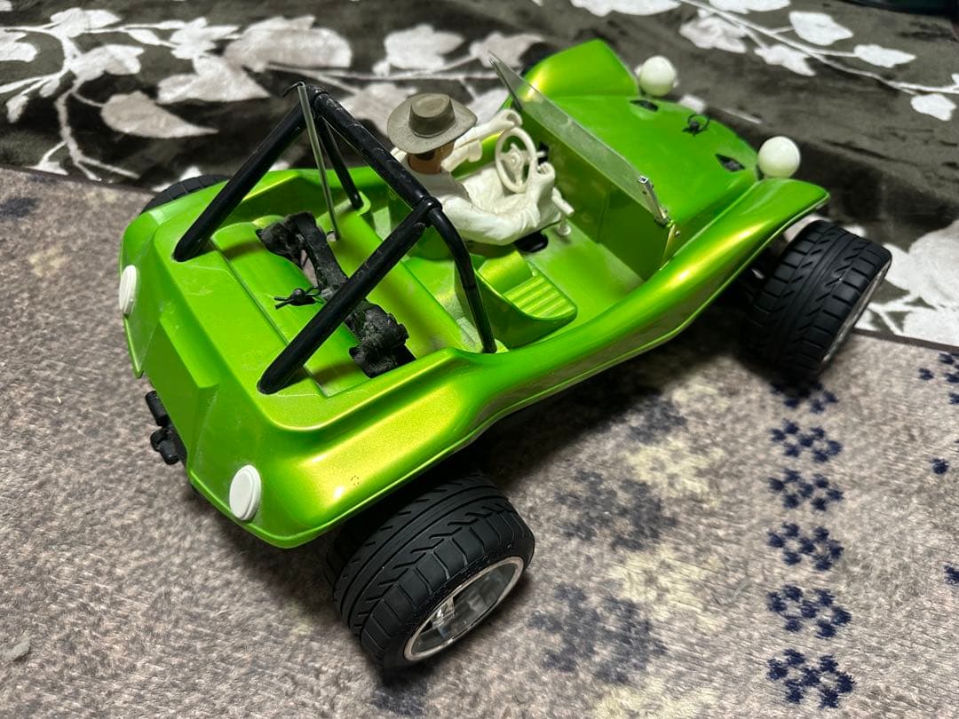 タミヤ　1／10電動ラジコン　ストリートバギー？