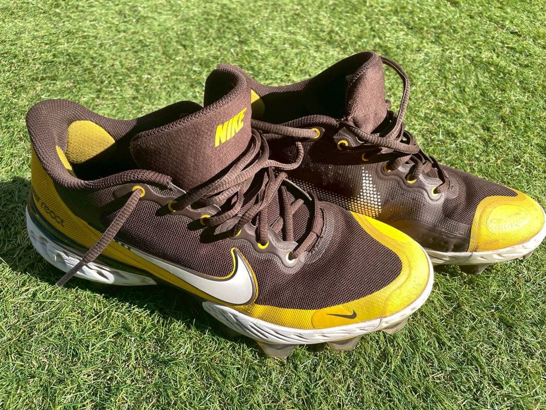 ナイキ　野球　スパイク　ポイント　パドレス　ハラチ