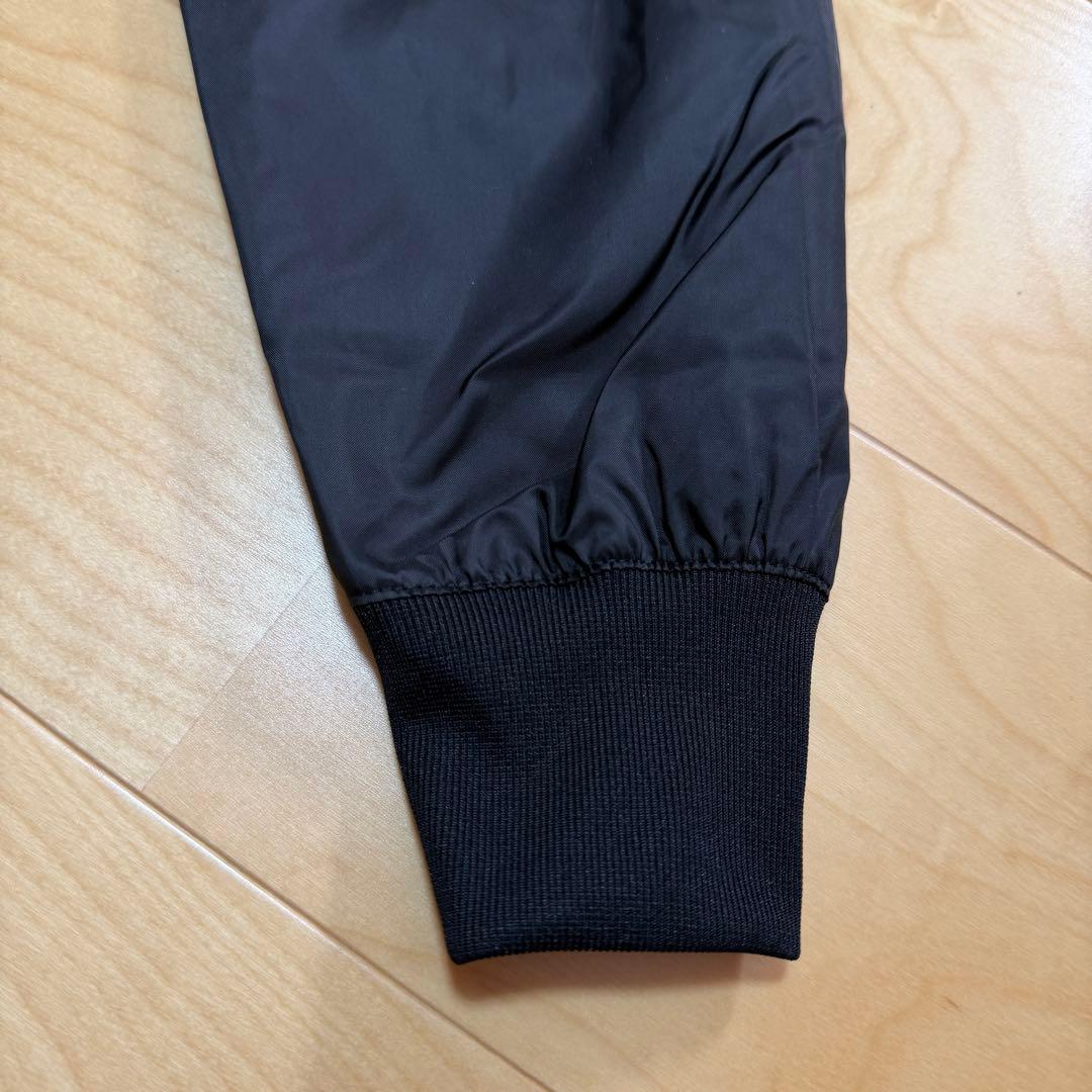 NIKEナイキ　ウィンドブレーカー　ウィンドランナー　上着　黒ブラック　L 新品
