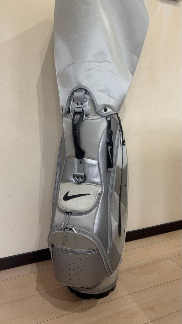 Nike ゴルフバッグ シルバー