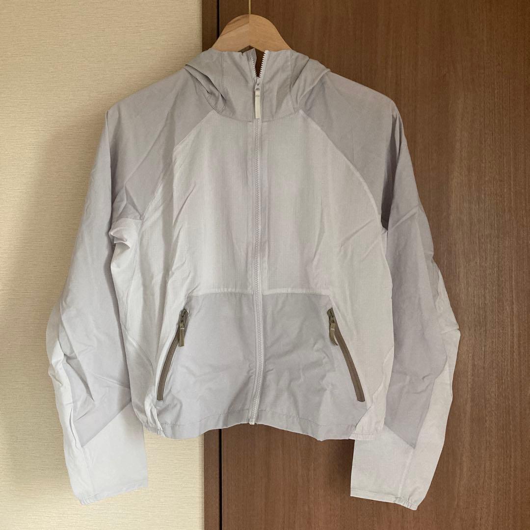 ARC'TERYX 軽量　フーディ