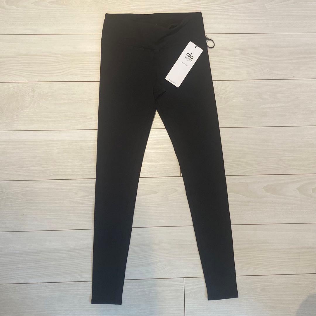 未使用Alo Yoga ヨガパンツ レギンスXS ブラック 黒 アロヨガ