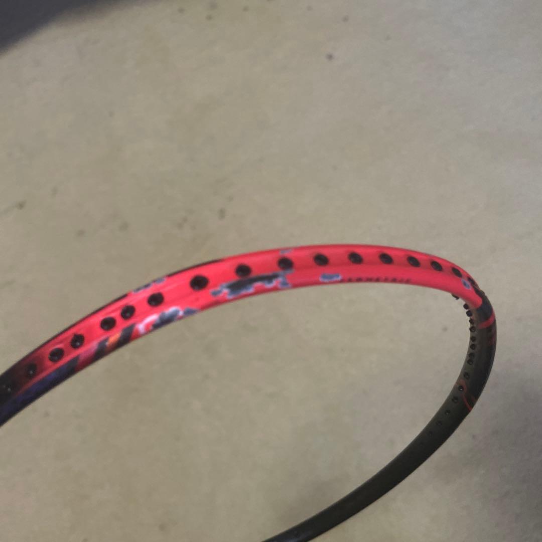 バドミントンラケット 黒/赤/緑