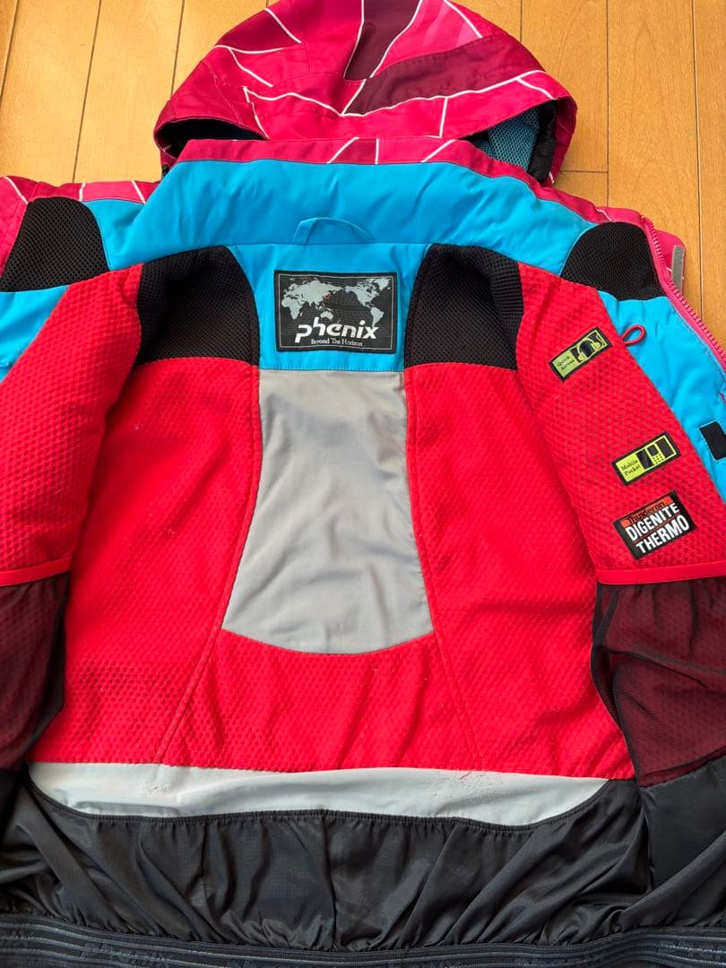 ピンク ジオメトリック スキーウエア