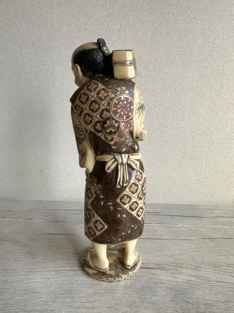 昭和レトロ 和風置物 細密彫刻 樹脂製 骨董品 アンティーク