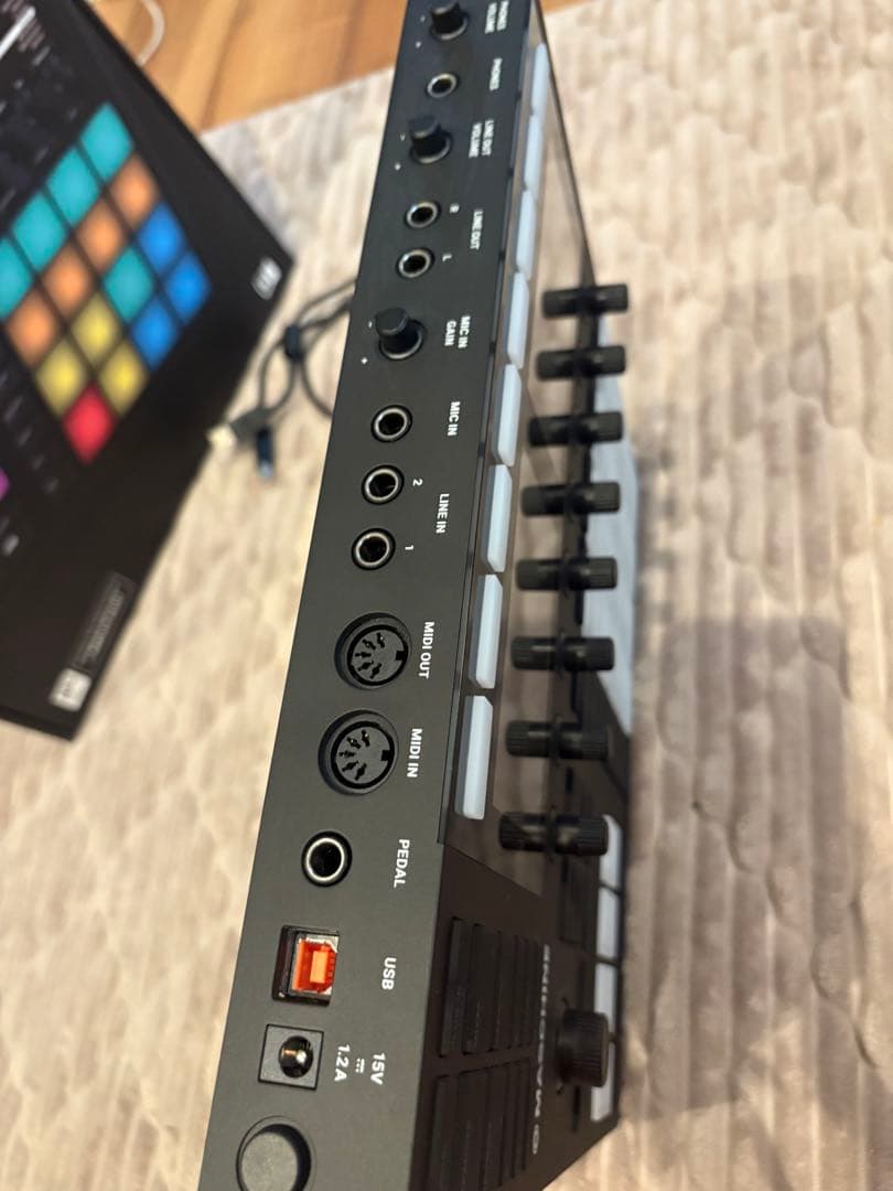 MASCHINE MK3 NativeInstruments(ライセンスあり)