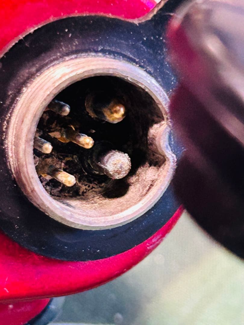 デジタル表示付き電動リール 赤/黒 SHIMANO 3000 ジャンク