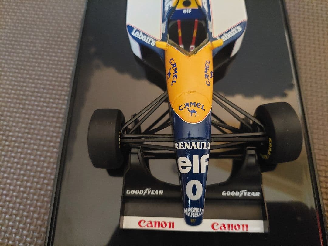 PMA 1/18 ＃０ ウィリアムズ ルノー FW15 D.ヒル キャメルロゴ