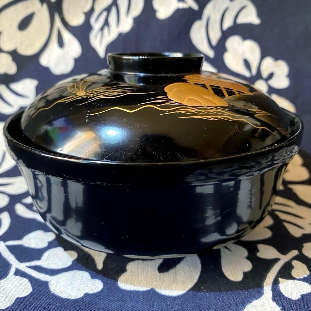 大正時代物・骨董　天然木製黒色漆器椀　金蒔絵・風景画に松葉　菓子椀・雑煮椀　三客