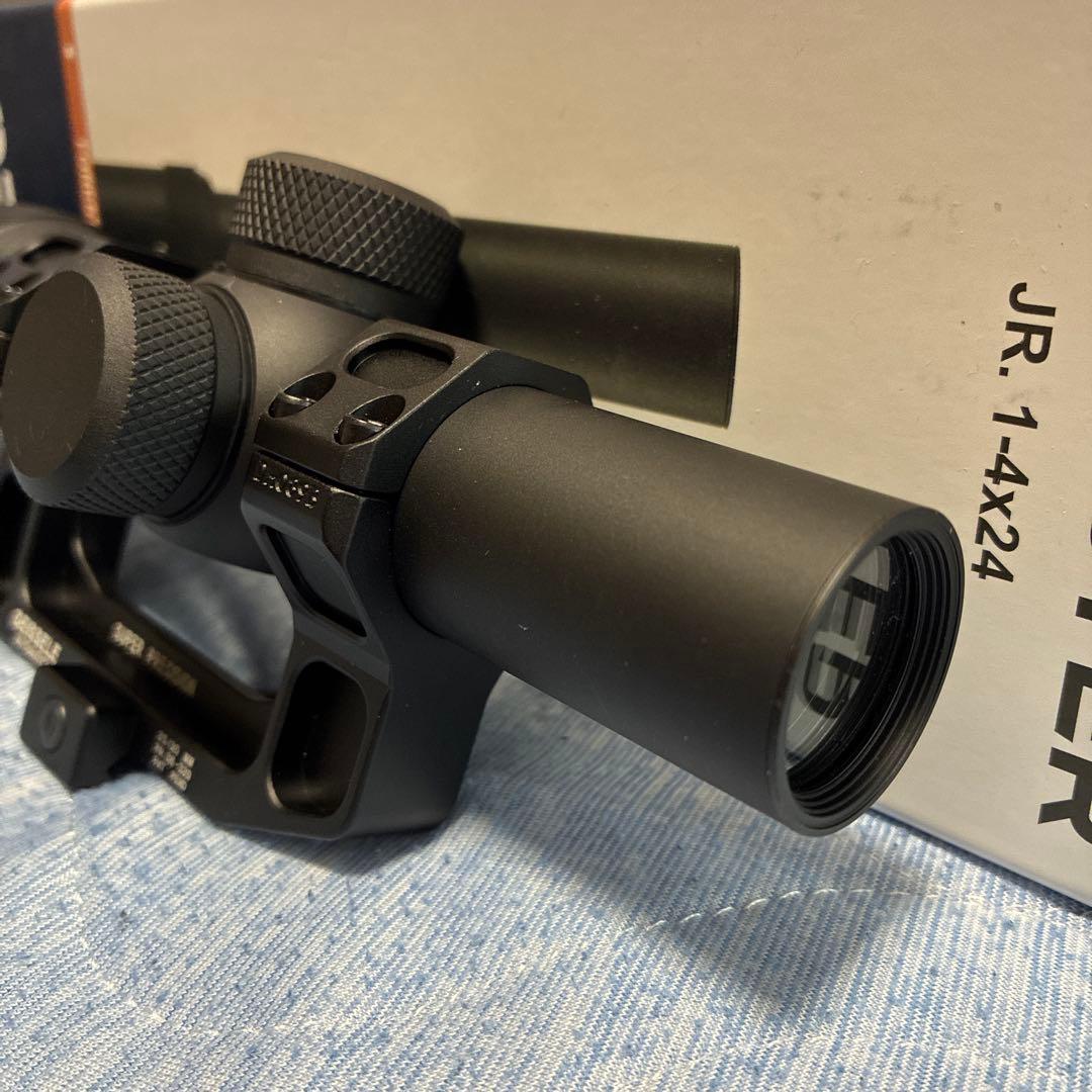ベクターオプティクス　FORESTER 1-4x24 ショートスコープ　マウント