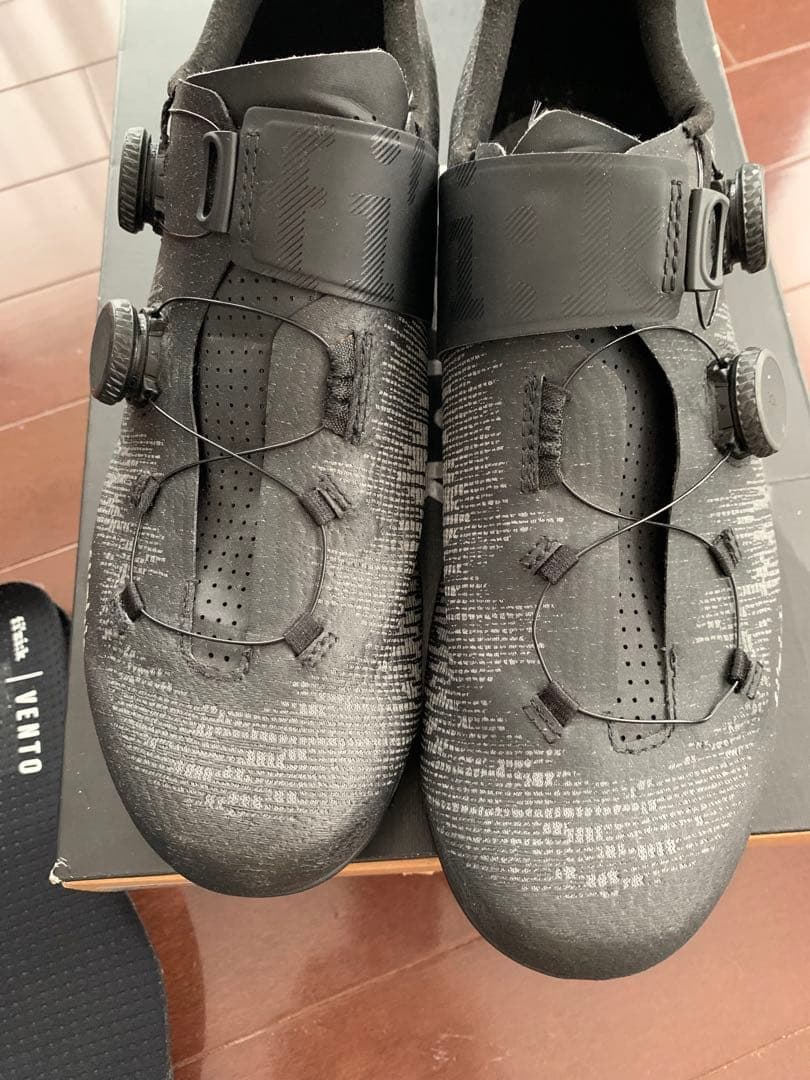 fizik Vento ブラックシューズ