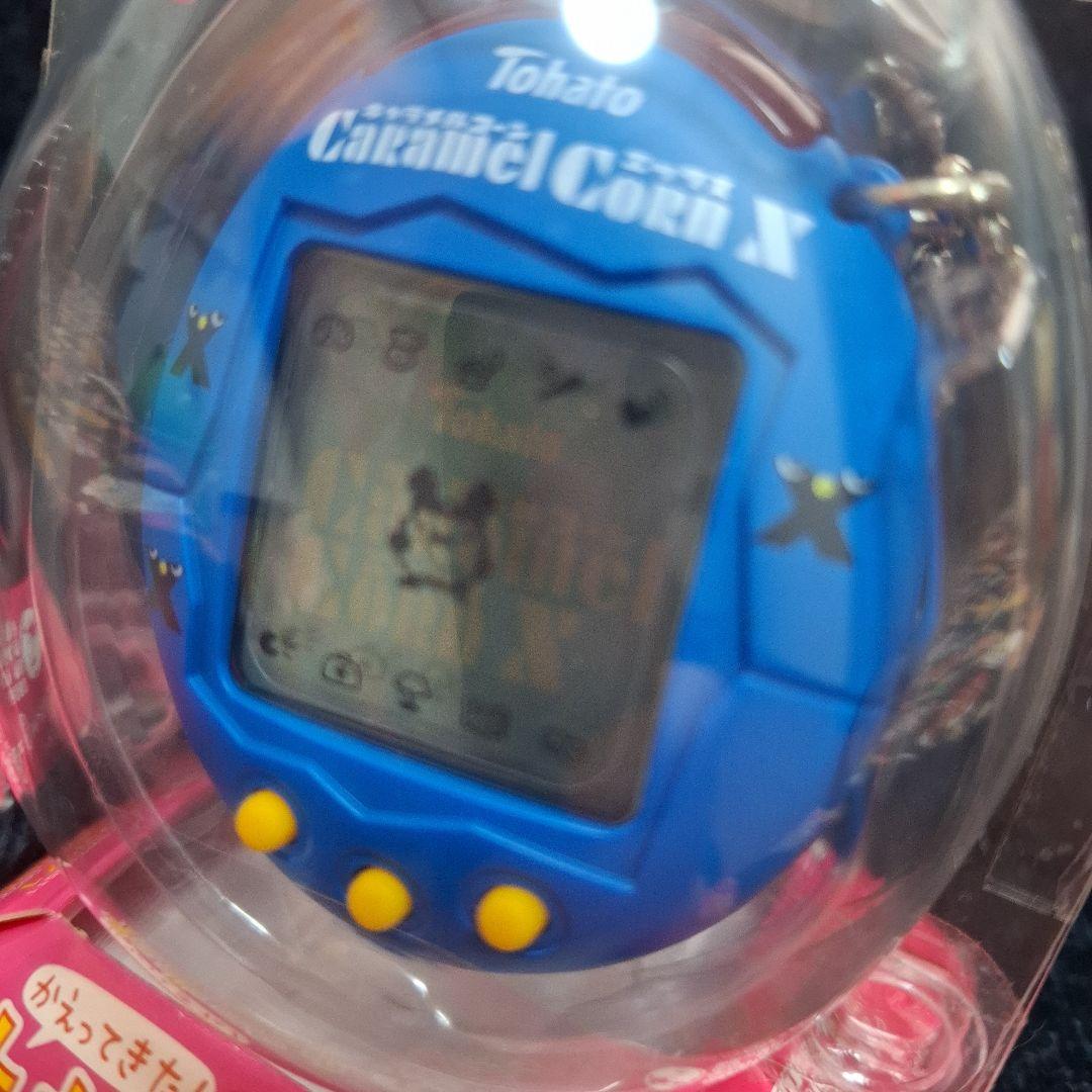 D*n様 レア限定品【東ハト•キャラメルコーンたまごっち】赤と青２点セット