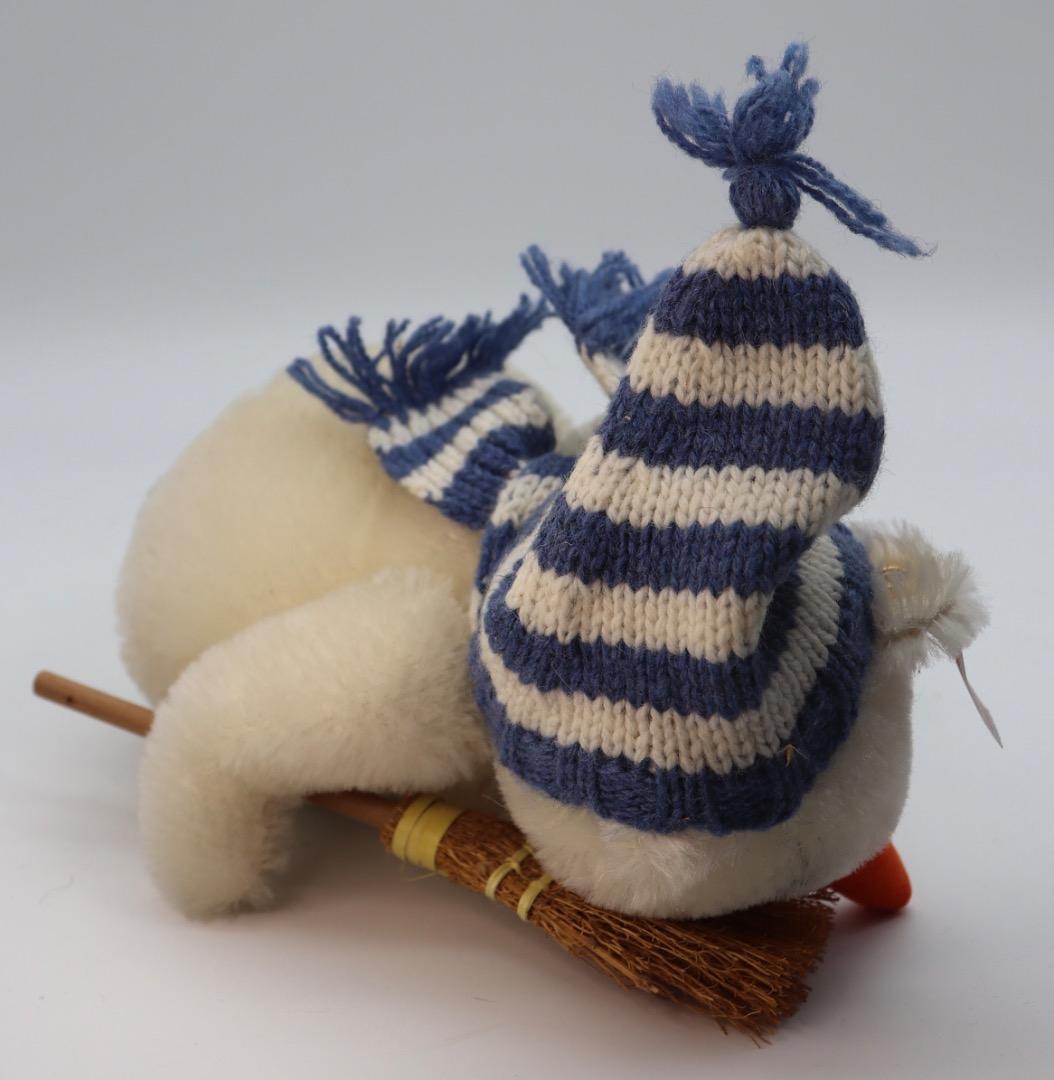 MAN 2001年 STEIFF ほうきを持ったスノウマン 21cm