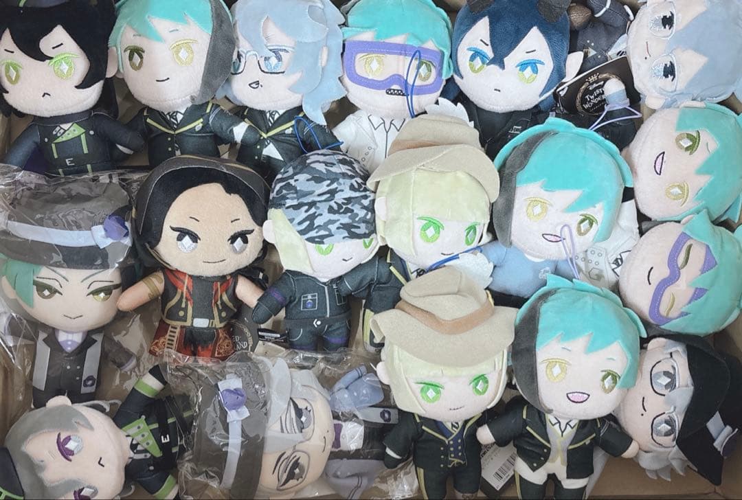 ツイステッドワンダーランド ツイステ ぬいぐるみ アクスタ 缶バッジ まとめ売り