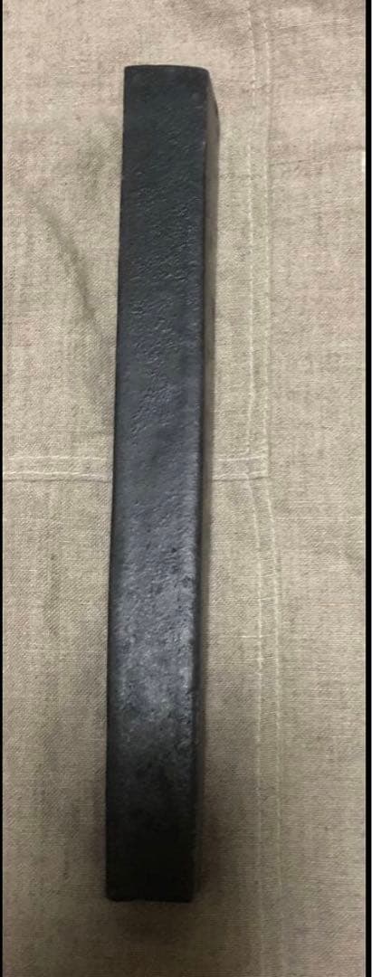 石上照美さん　一輪挿し