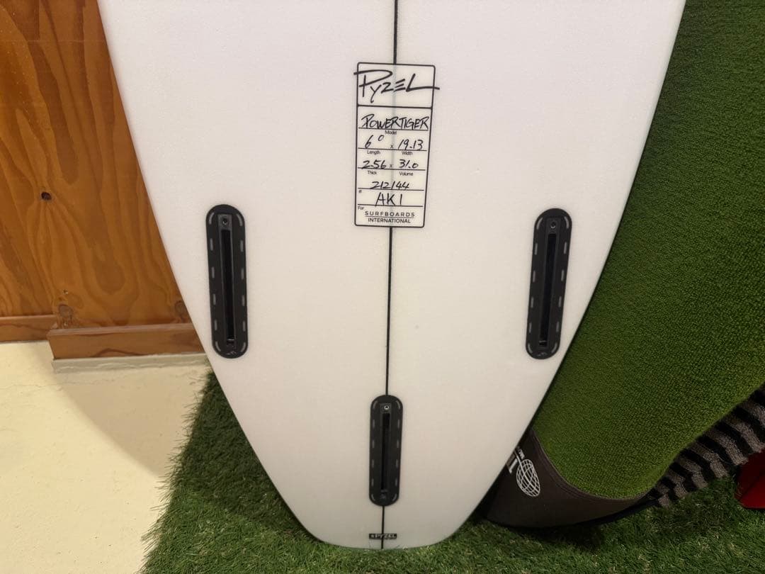 サーフィン・ボディボード PYZEL surfboards