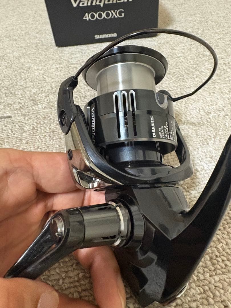 【極美品】シマノ 19 ヴァンキッシュ 4000XG（実釣1回のみ）