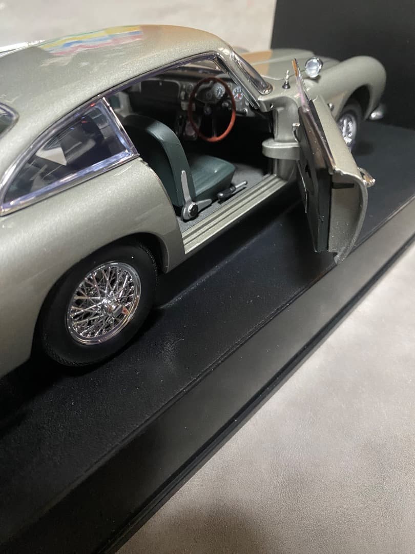 （超希少品）AUTOart astonmartin DB5 007edition